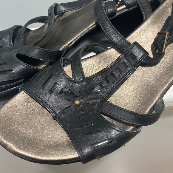 CLARKS Bendables Leather Wedge Sandals black color Women's Sz 10M - Picture 12 of 16